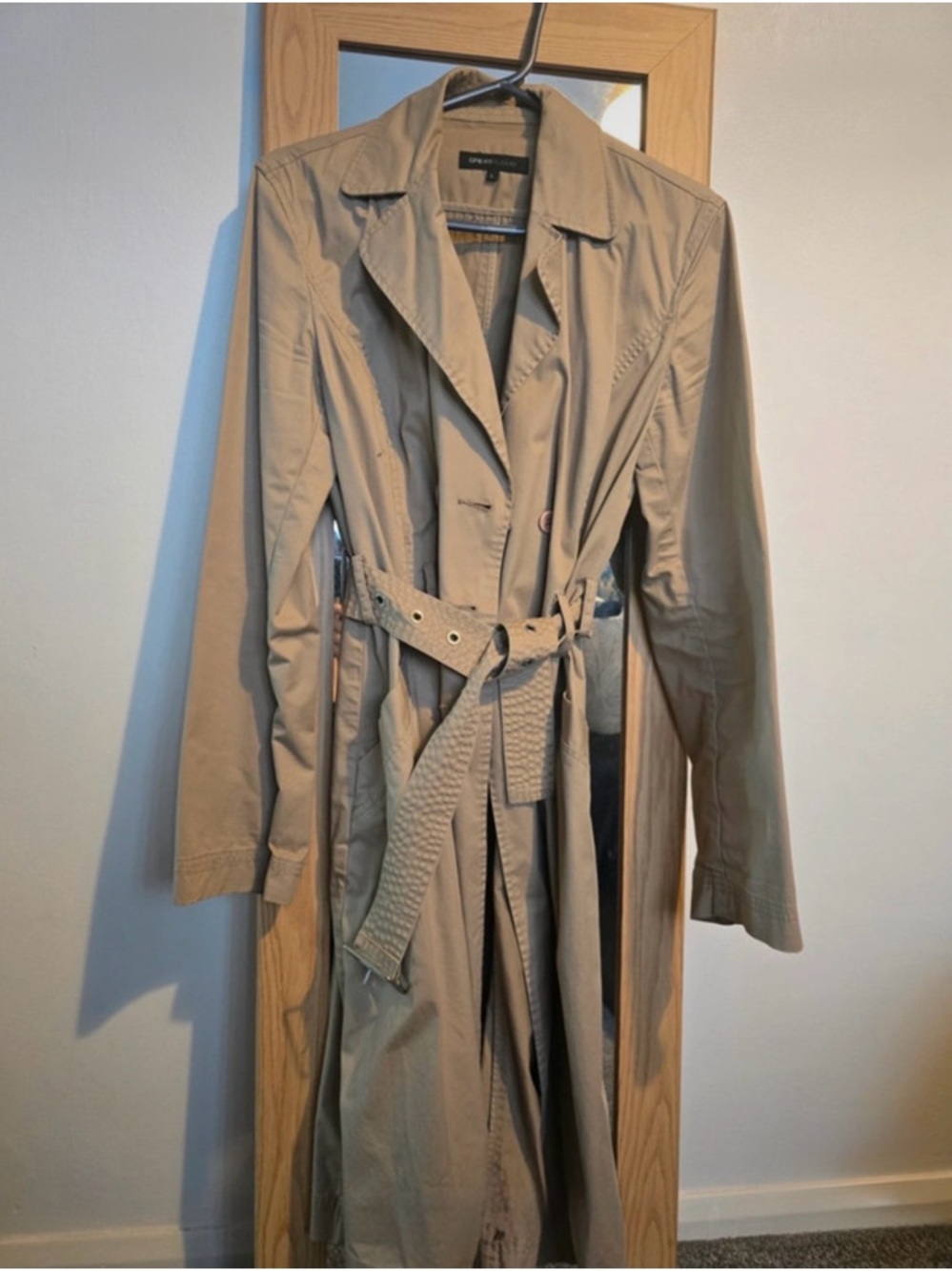 Lightweight Tan Trench Coat with Self-Belt - Unbranded
